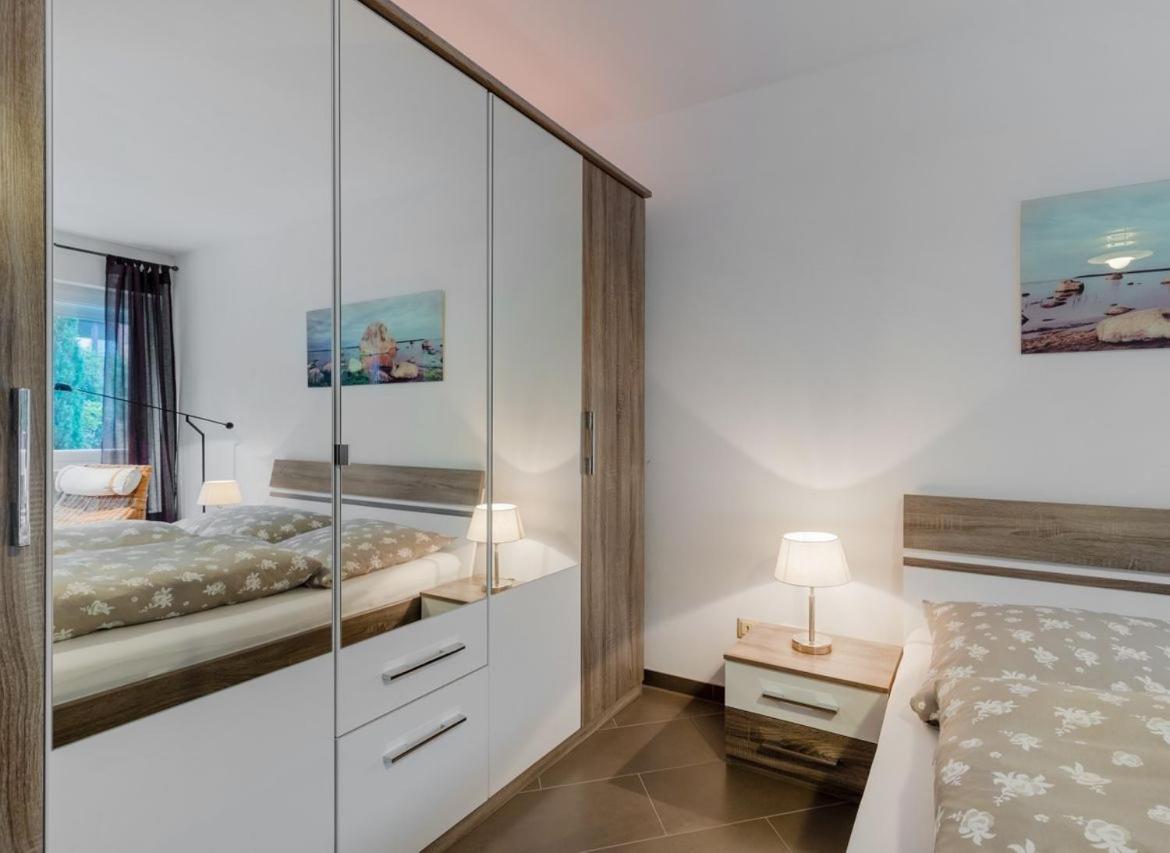 Modernes Apartment In Schoener Lage デュッセルドルフ エクステリア 写真