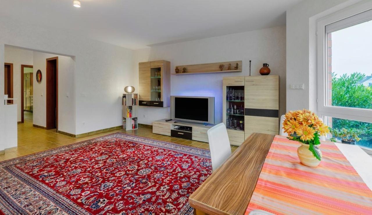 Modernes Apartment In Schoner Lage デュッセルドルフ エクステリア 写真