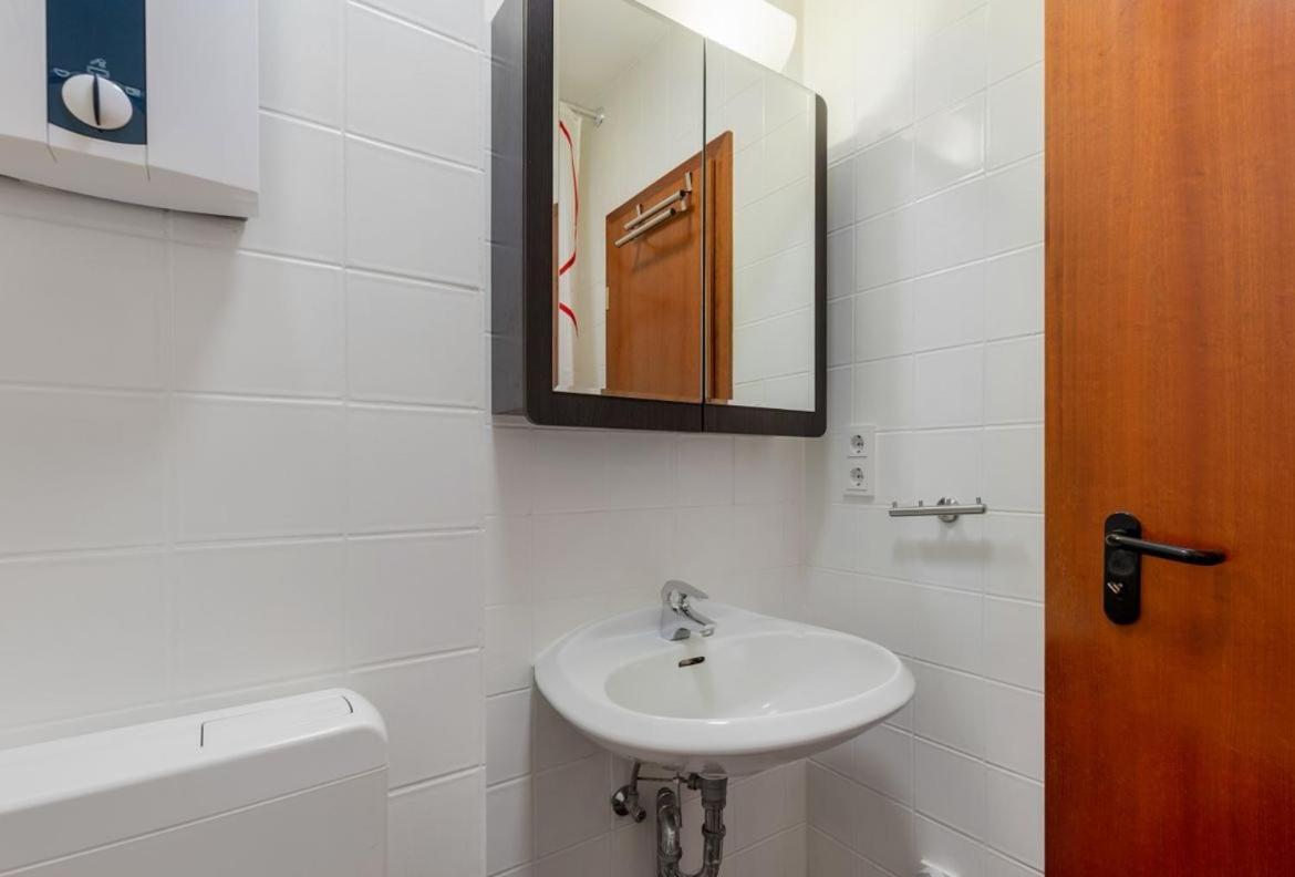 Modernes Apartment In Schoener Lage デュッセルドルフ エクステリア 写真