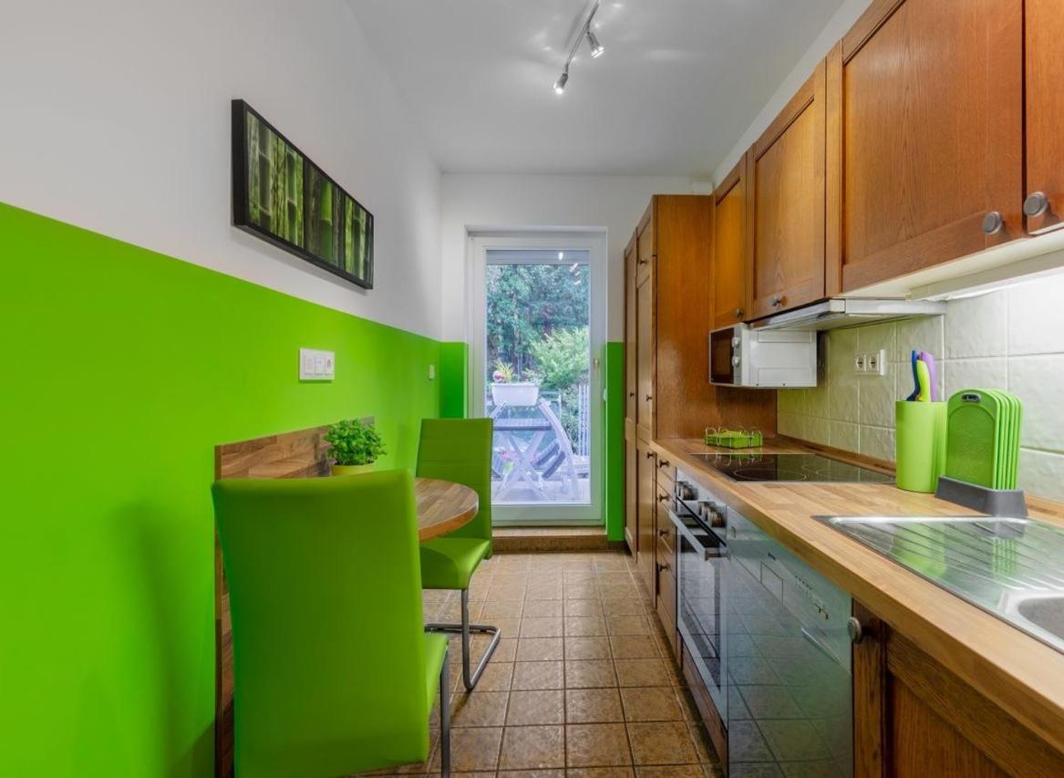 Modernes Apartment In Schoener Lage デュッセルドルフ エクステリア 写真