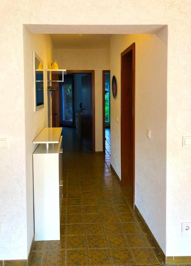Modernes Apartment In Schoener Lage デュッセルドルフ エクステリア 写真