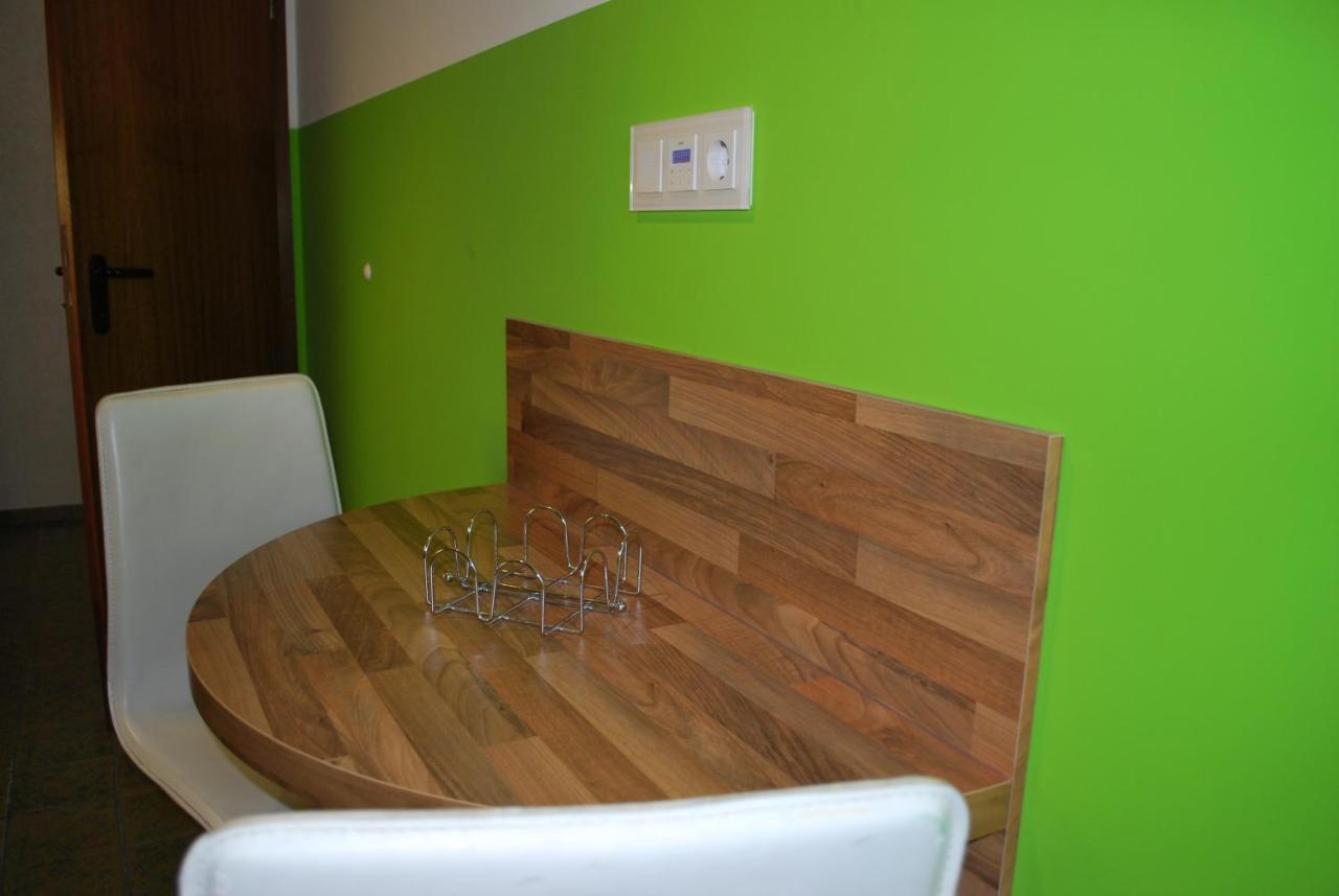 Modernes Apartment In Schoener Lage デュッセルドルフ エクステリア 写真